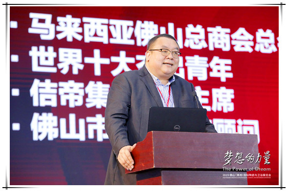 �R��������ɽ���̕������L�~�Bȫ��δ�����Ї��մ���ȫ����ݸ���Ҫ�Ľ�ɫ